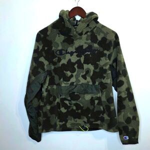 Champion Green Camoflauge Fleece Hoodie Size Medium